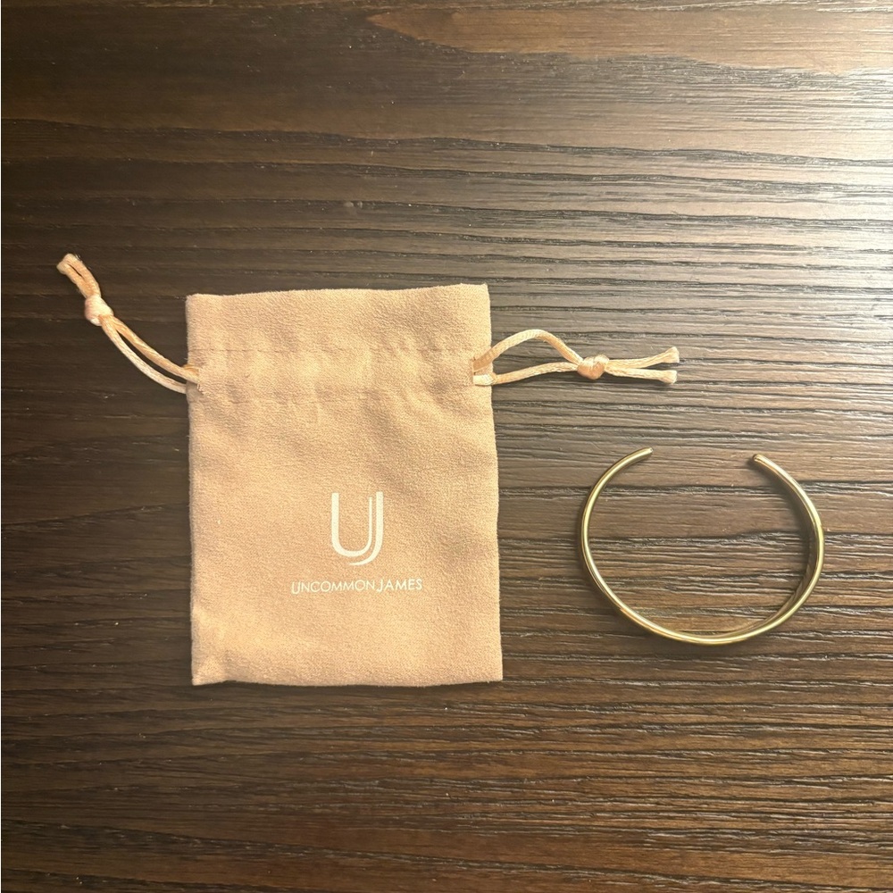 NEW Uncommon James Gold Take a Hint Statement Bracelet - Picture 3 of 4